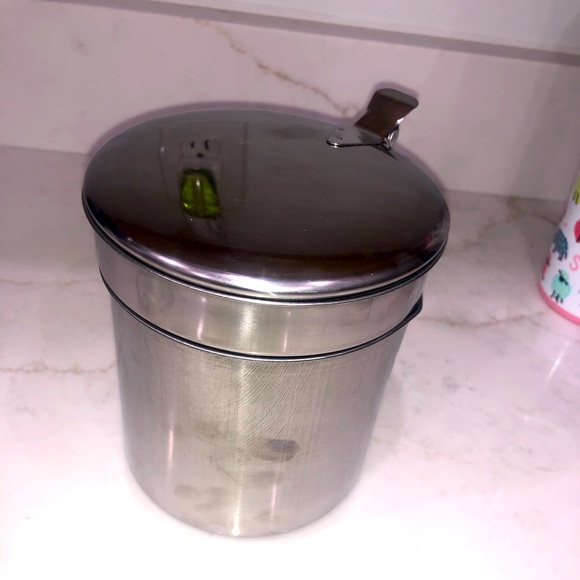 Grease/Oil Container - Picture 4 of 5